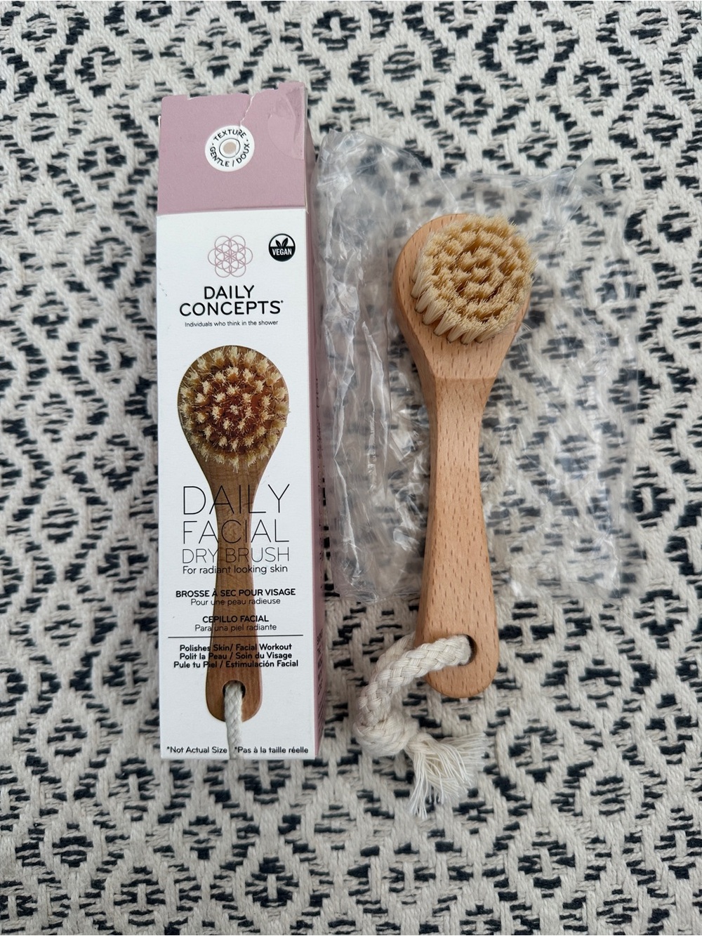 Daily Concepts Facial Dry Brush in Beige & Natural Wood